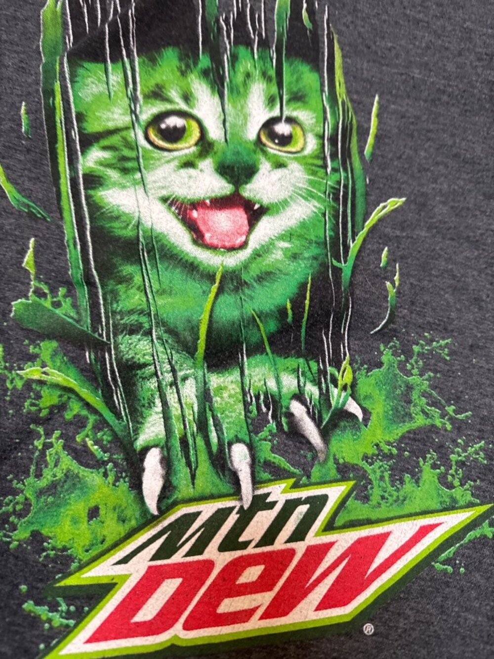 Mountain Dew Graphic T-Shirt Green Cat Claw Design Heather Gray Size XL